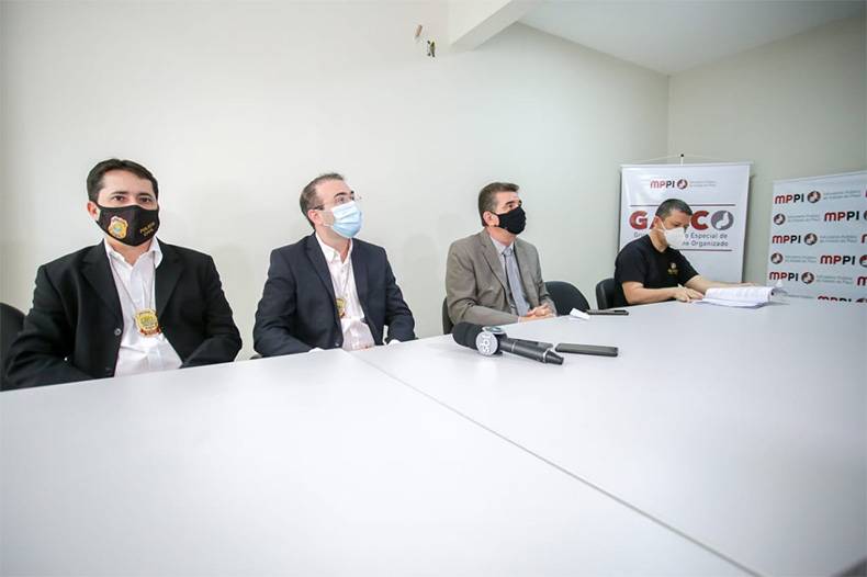 Oito são presos em operação contra fraudes em concursos públicos no Piauí